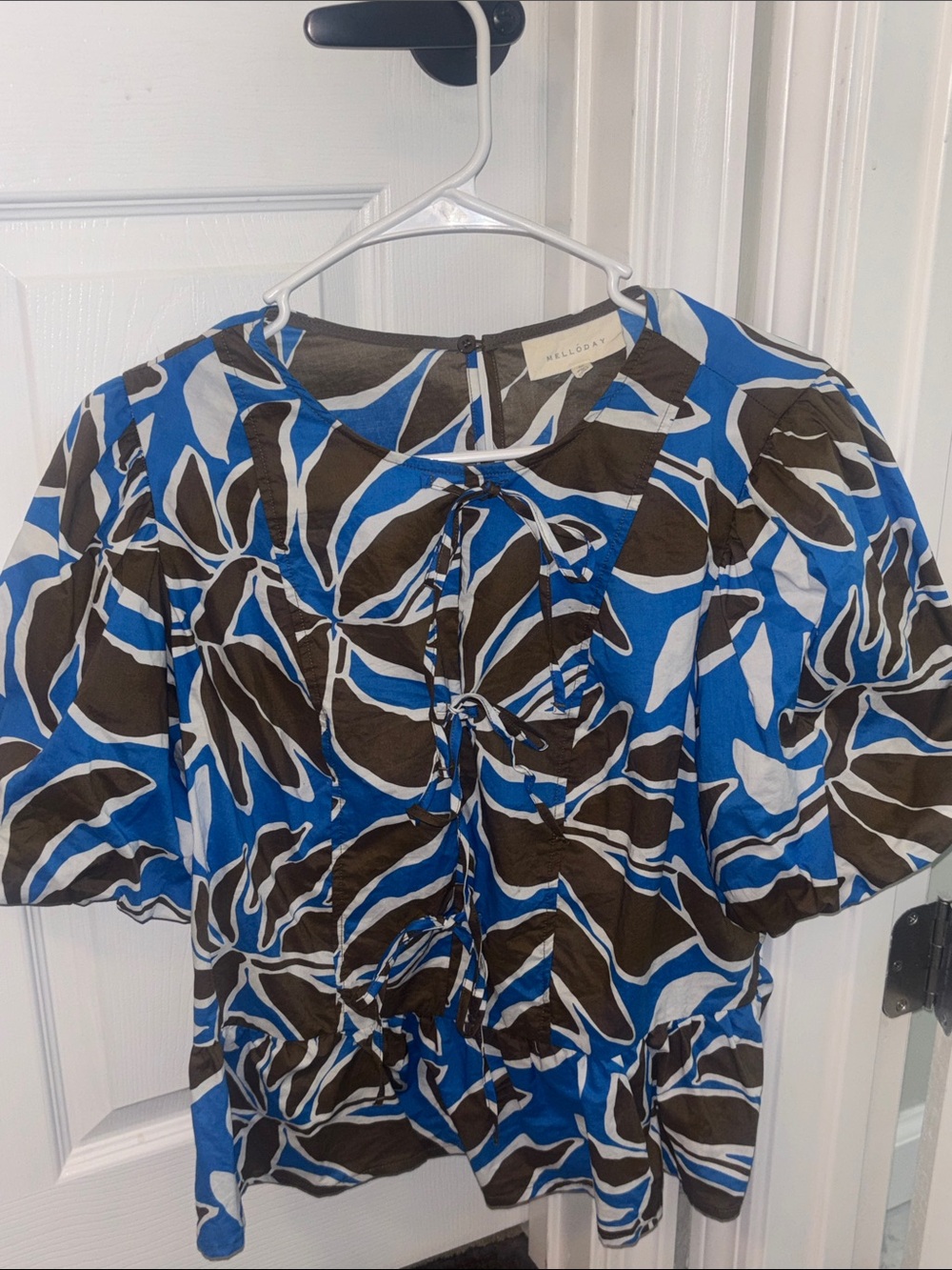 MELLODAY Blue and Brown Leaf-Print Puff Sleeve Blouse